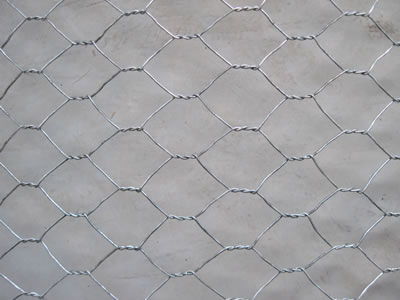 Galvanized hexagonal wire mesh in normal twist.