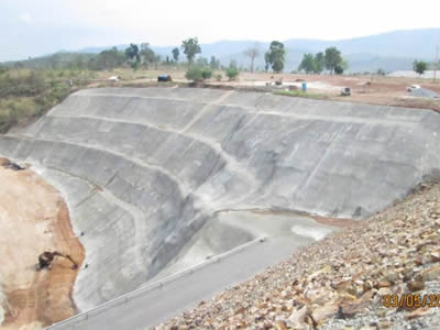 Slope surface has finished its concrete spraying and stabilization